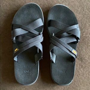NWOT Teva Voya Slide - Sz. 8